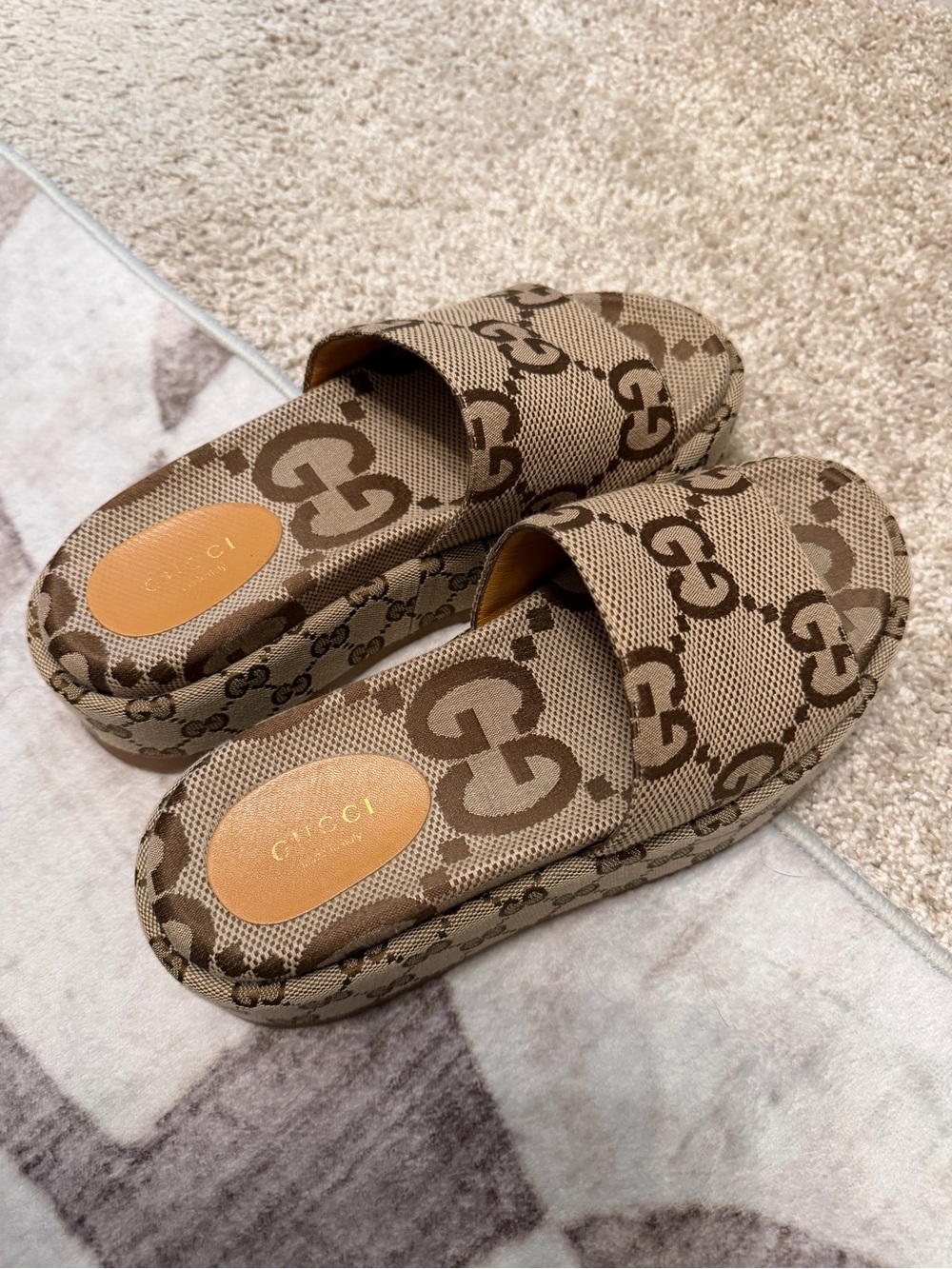 Gucci GG Canvas Platform Slide Sandals - Picture 4 of 7